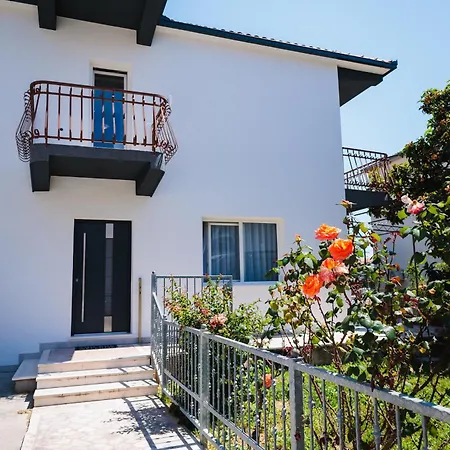 Lovrich Apartamento *